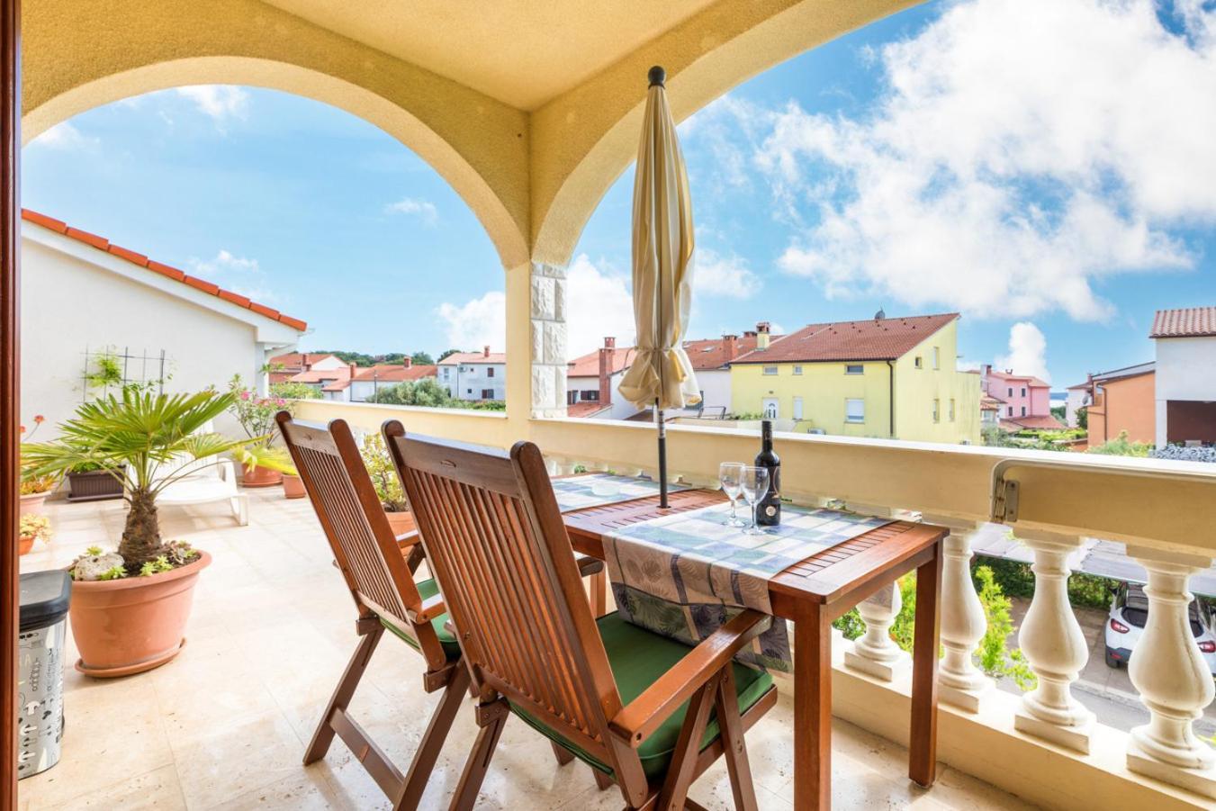 Villa Nada In Fazana - Near The Beach Esterno foto