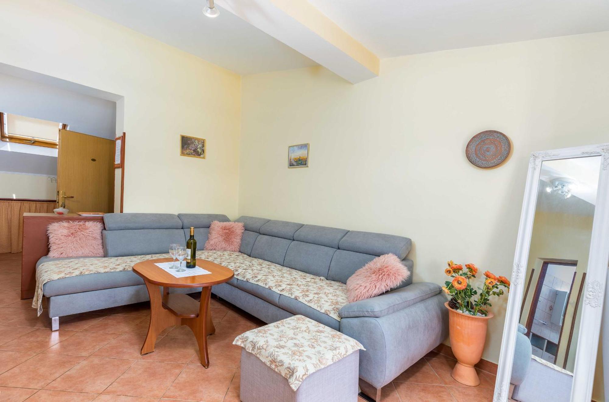Villa Nada In Fazana - Near The Beach Esterno foto